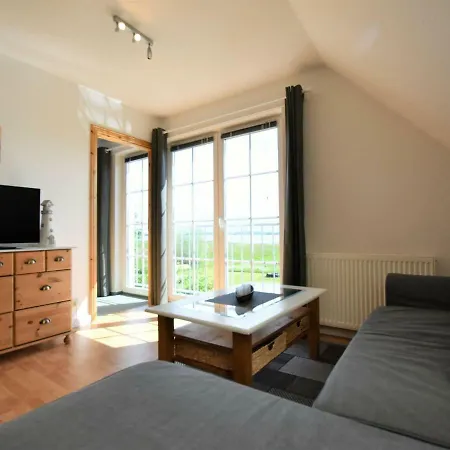 Apartment Majestic In Near The Beach